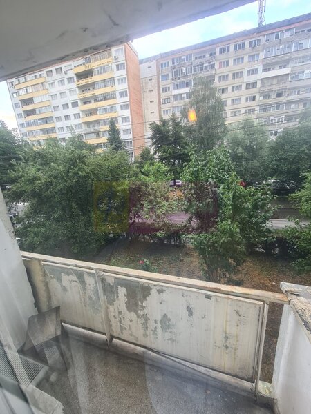 Apartament cu 3 camere de vanzare in Campina - Zona Liceul Energetic